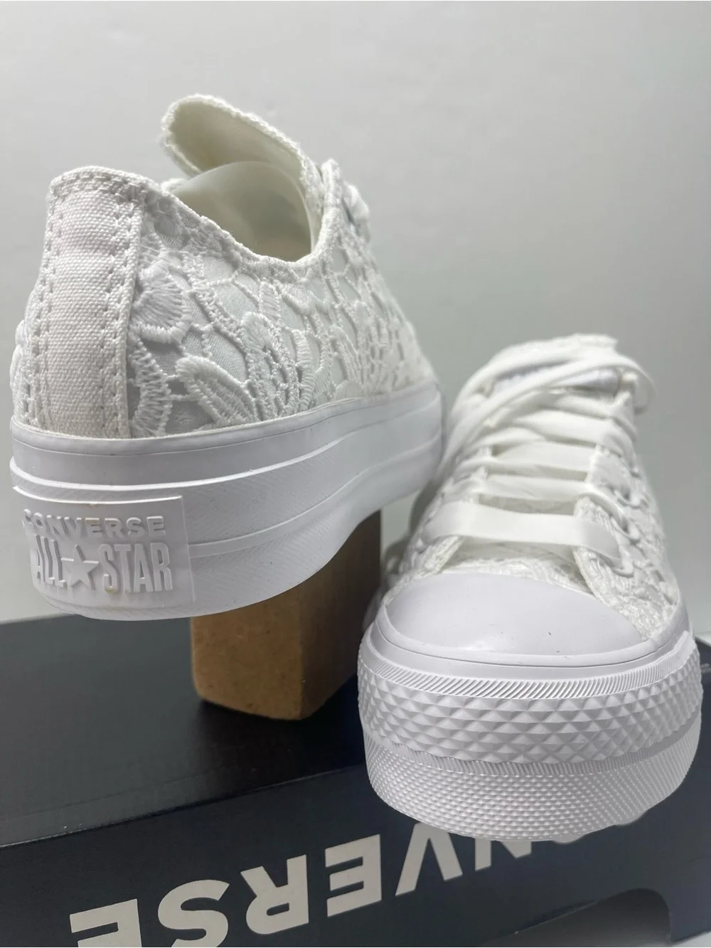 Converse CTAS LIFT OX WHITE/WHITE/WHITE Platform Sneakers A15005C